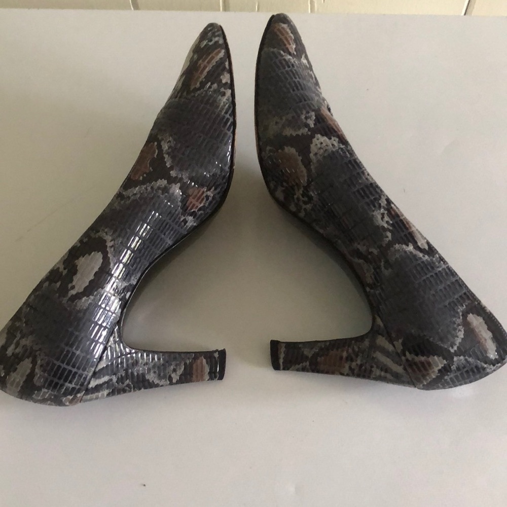 Stuart Weitzman Snakeskin Print Heels Item#39 - image 5